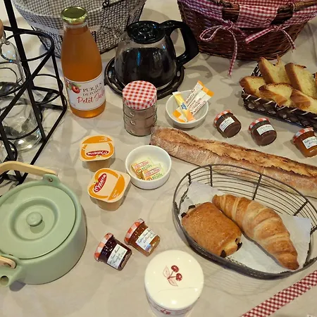 Holiday home L'authentique Tonneau A Cidre D'emma *